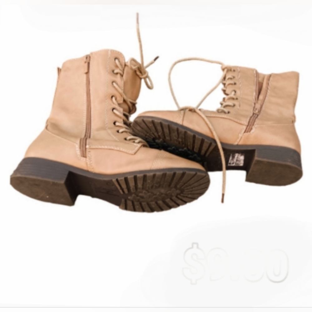 Women's FoReVer Tan Combat Boots - Size 7